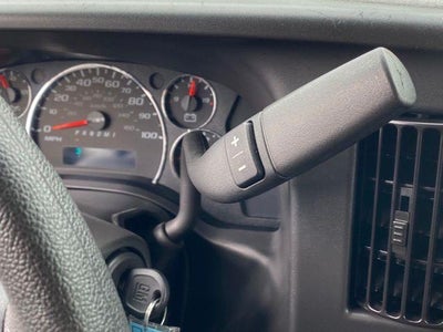 2025 Chevrolet Express Passenger 1LT
