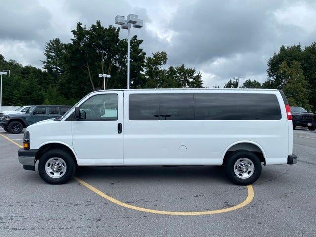 2025 Chevrolet Express Passenger 1LT