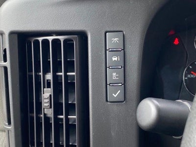 2025 Chevrolet Express Passenger 1LT