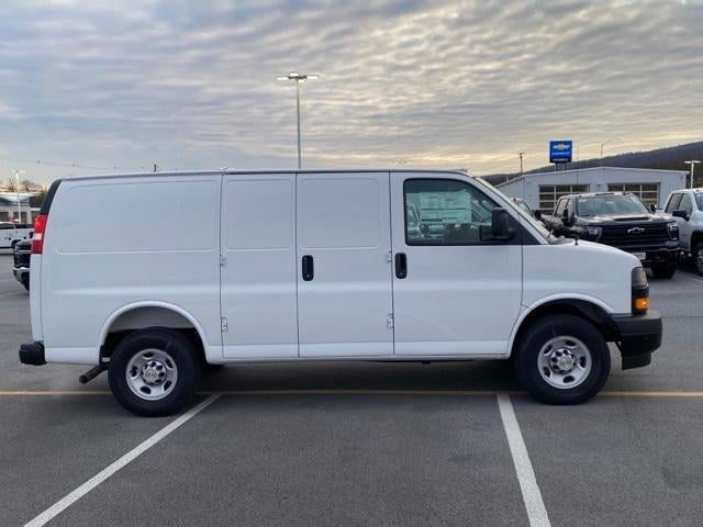 2025 Chevrolet Express Cargo 2500 Base