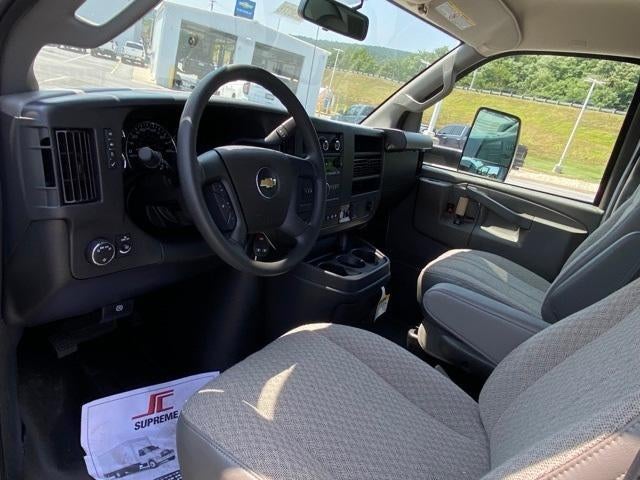 2025 Chevrolet Express Cutaway 3500 Base