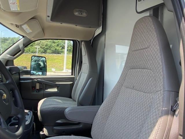 2025 Chevrolet Express Cutaway 3500 Base