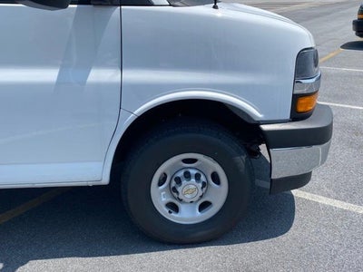 2025 Chevrolet Express Cutaway 3500 Base