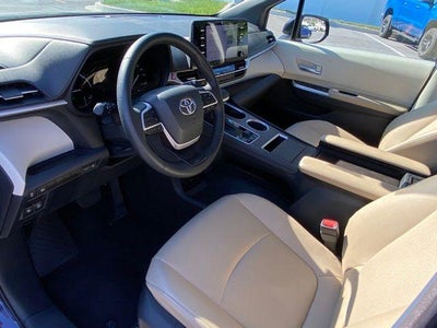 2023 Toyota Sienna XLE