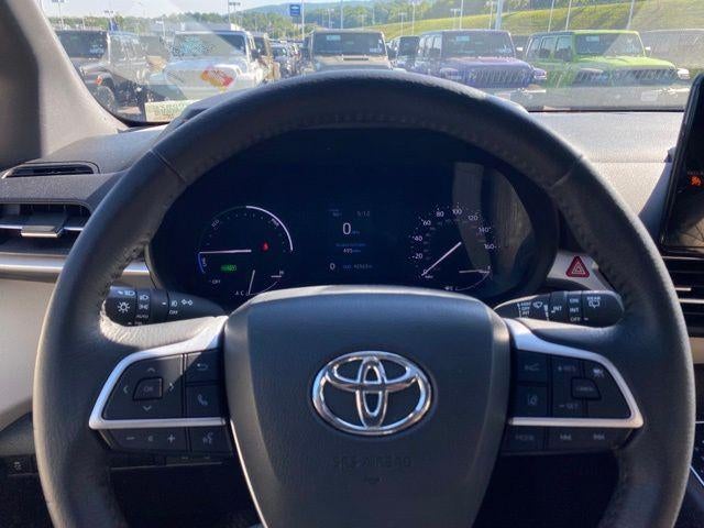 2023 Toyota Sienna XLE