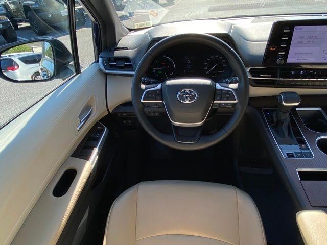 2023 Toyota Sienna XLE