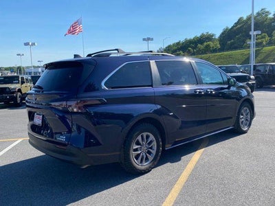 2023 Toyota Sienna XLE