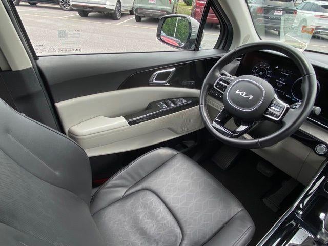 2023 Kia Carnival SX