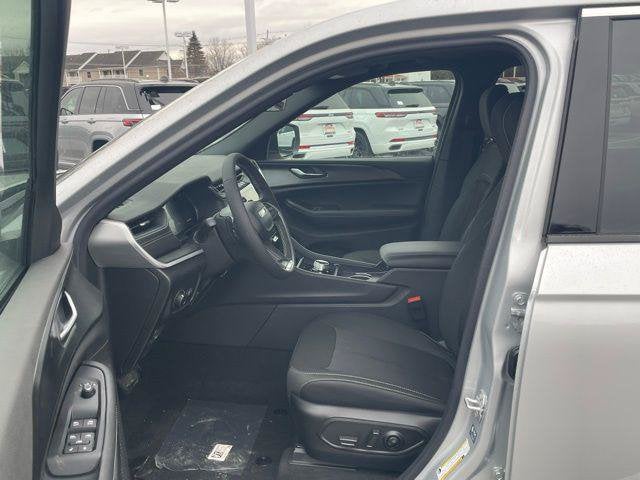 2025 Jeep Grand Cherokee L Laredo X 4x4