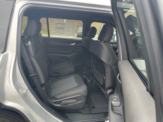 2025 Jeep Grand Cherokee L Laredo X 4x4