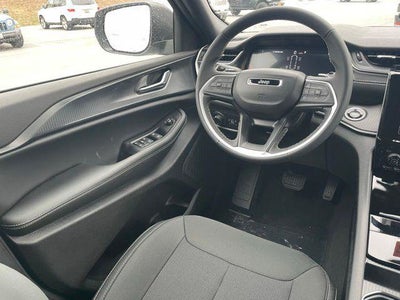 2025 Jeep Grand Cherokee L Laredo X 4x4