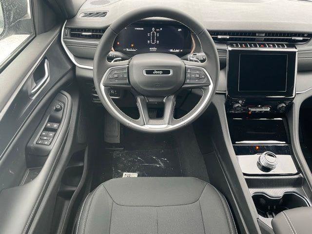 2025 Jeep Grand Cherokee L Laredo X 4x4