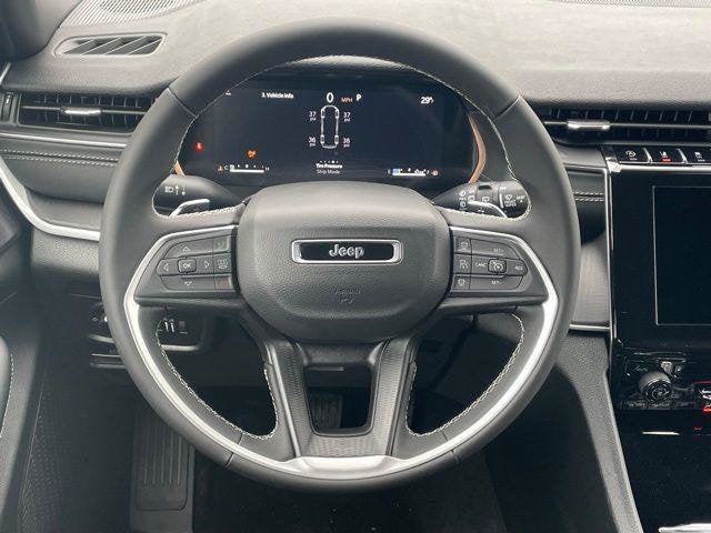 2025 Jeep Grand Cherokee L Laredo X 4x4