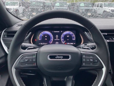 2025 Jeep Grand Cherokee L Laredo 4x4
