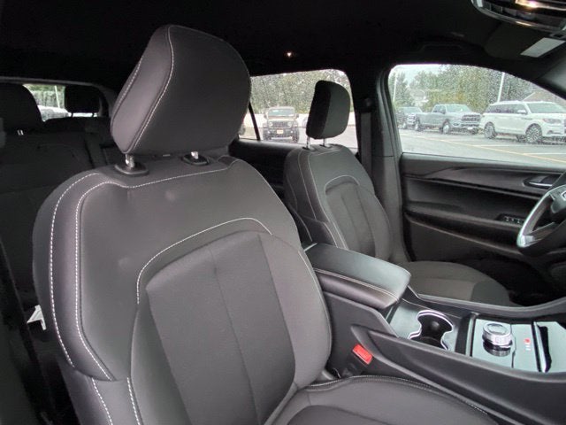 2025 Jeep Grand Cherokee L Laredo 4x4