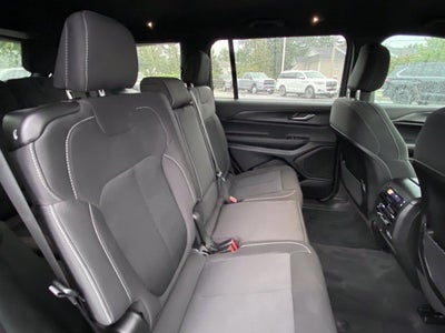 2025 Jeep Grand Cherokee L Laredo 4x4