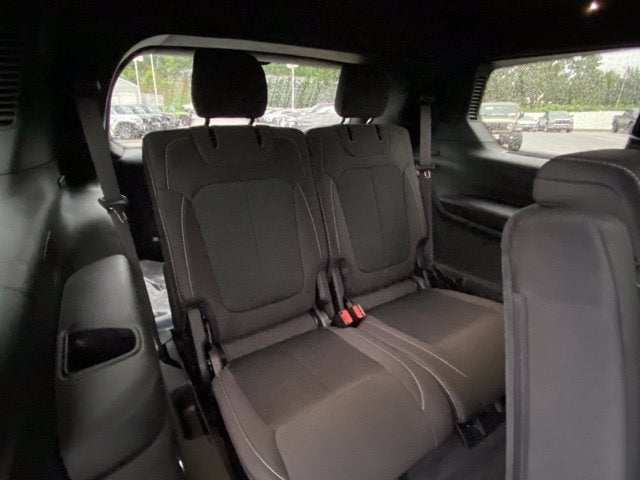 2025 Jeep Grand Cherokee L Laredo 4x4
