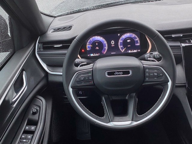 2025 Jeep Grand Cherokee L Laredo 4x4