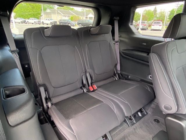 2025 Jeep Grand Cherokee L Laredo X 4x4