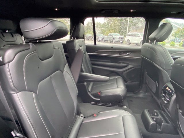 2025 Jeep Grand Cherokee L Limited 4x4