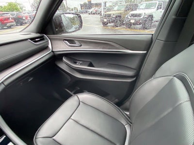 2025 Jeep Grand Cherokee L Limited 4x4