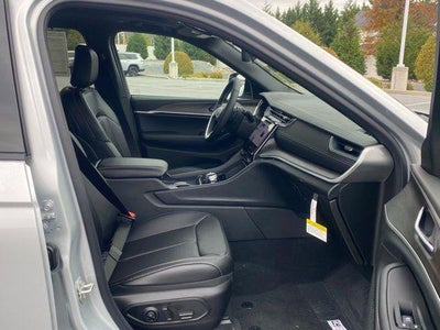 2025 Jeep Grand Cherokee L Limited 4x4