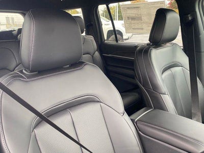 2025 Jeep Grand Cherokee L Limited 4x4
