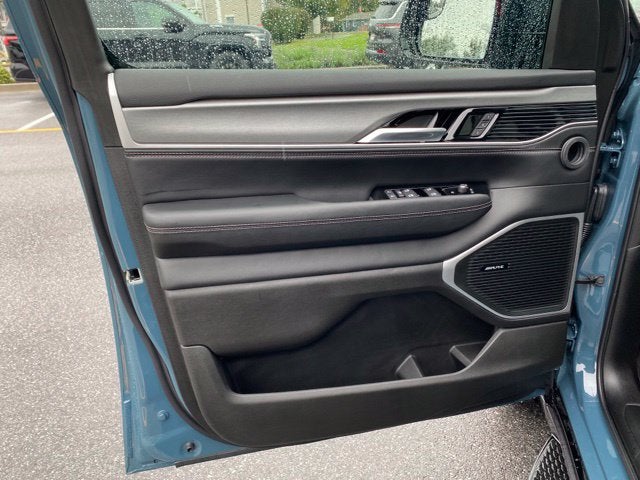 2026 Jeep Grand Wagoneer Upland 4x4