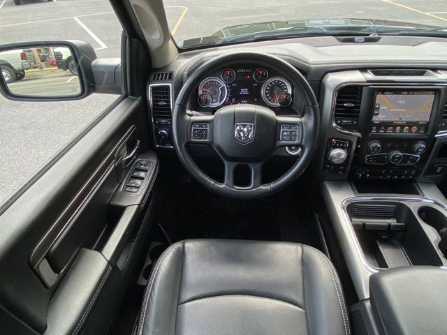 2017 RAM 1500 Night Crew Cab 4x4 6'4' Box