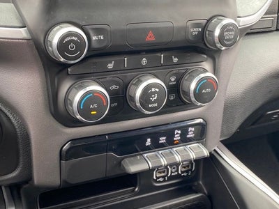 2022 RAM 1500 Big Horn Crew Cab 4x4 5'7' Box