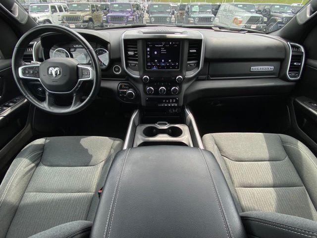 2022 RAM 1500 Big Horn Crew Cab 4x4 5'7' Box