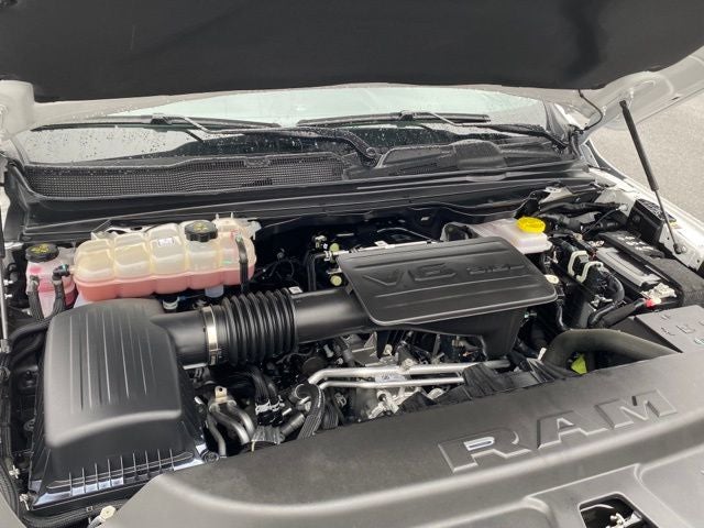 2025 RAM 1500 Tradesman Crew Cab 4x4 5'7' Box