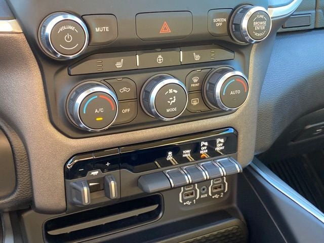 2021 RAM 1500 Big Horn Crew Cab 4x4 5'7' Box