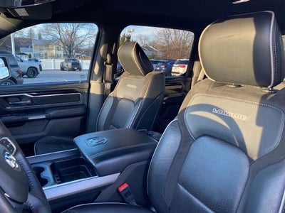 2022 RAM 1500 Laramie Crew Cab 4x4 5'7' Box