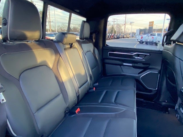 2022 RAM 1500 Laramie Crew Cab 4x4 5'7' Box