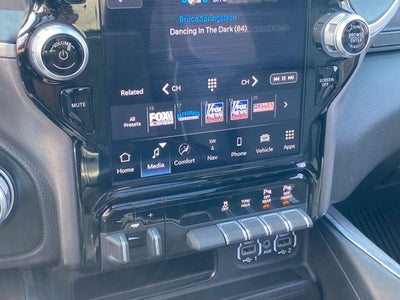 2023 RAM 1500 Laramie Crew Cab 4x4 5'7' Box
