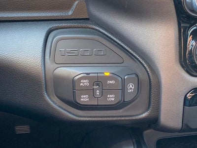 2022 RAM 1500 Laramie Crew Cab 4x4 5'7' Box