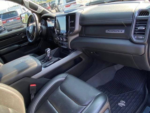 2022 RAM 1500 Laramie Crew Cab 4x4 5'7' Box