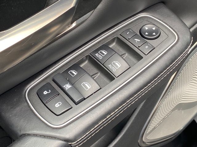 2021 RAM 1500 Limited Crew Cab 4x4 6'4' Box