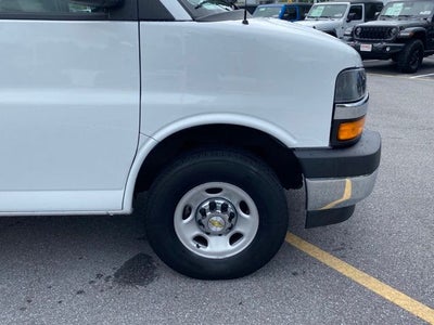 2025 Chevrolet Express Passenger RWD 3500 Extended Wheelbase LT