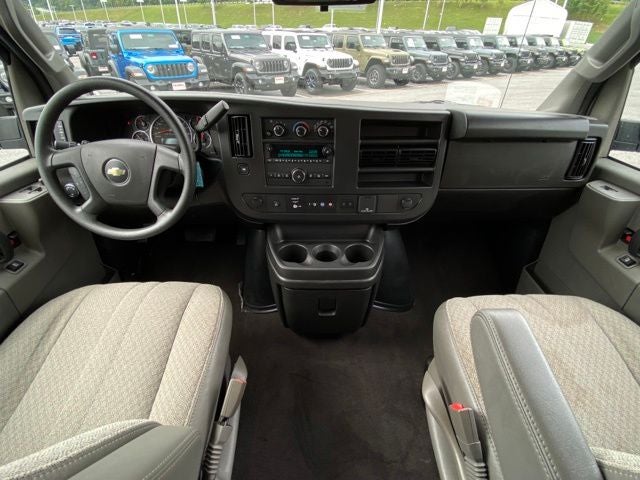 2025 Chevrolet Express Passenger RWD 3500 Extended Wheelbase LT