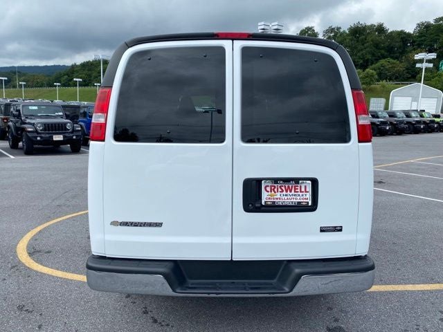 2025 Chevrolet Express Passenger RWD 3500 Extended Wheelbase LT