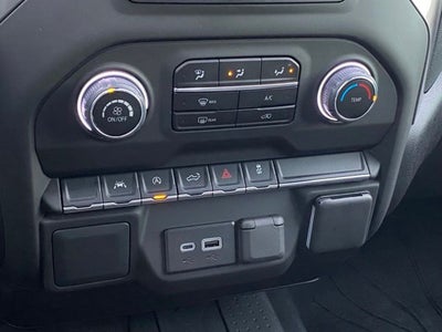 2025 Chevrolet Silverado 1500 4WD Crew Cab Short Bed Custom