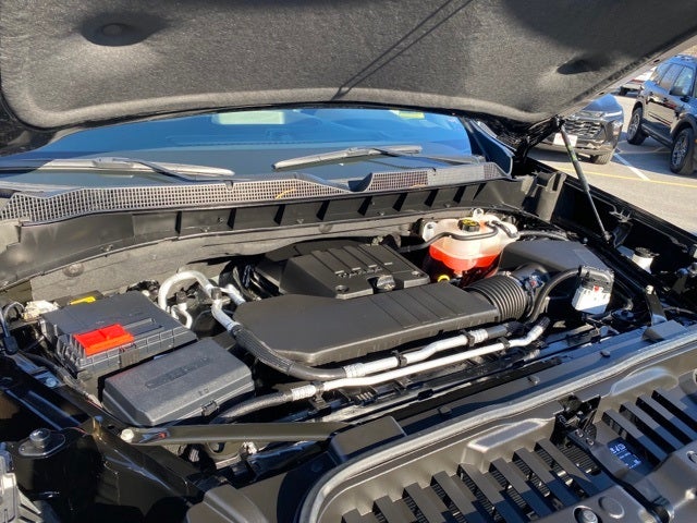 2024 Chevrolet Silverado 1500 4WD Double Cab Standard Bed Custom