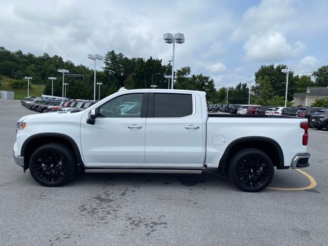 2023 Chevrolet Silverado 1500 4WD Crew Cab Short Bed LTZ