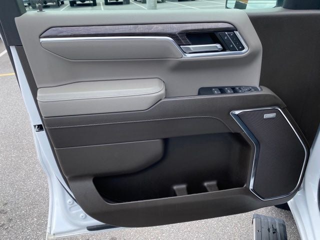 2023 Chevrolet Silverado 1500 4WD Crew Cab Short Bed LTZ