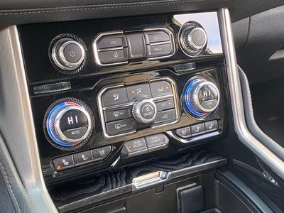 2023 GMC Yukon 4WD Denali