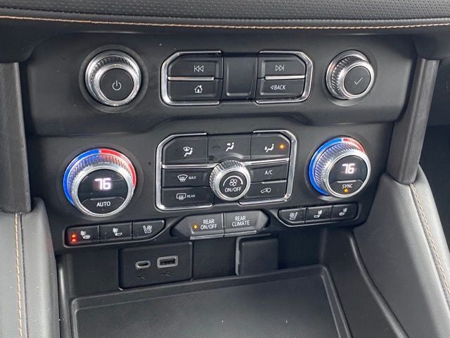 2023 GMC Yukon XL 4WD AT4