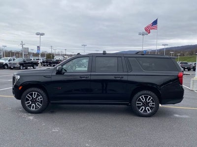 2023 GMC Yukon XL 4WD AT4