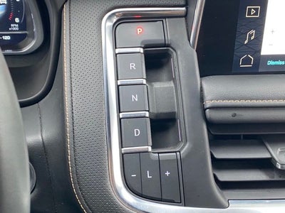 2023 GMC Yukon XL 4WD AT4